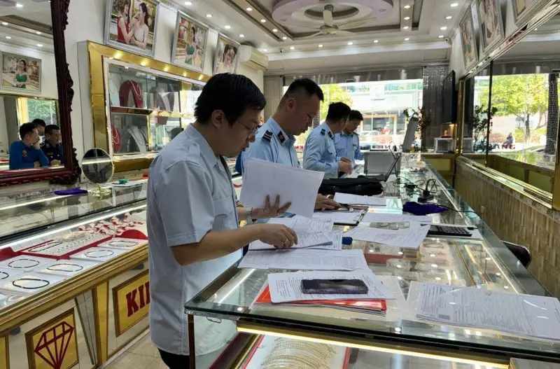 Thanh tra việc chấp hành pháp luật của các doanh nghiệp kinh doanh vàng - Ảnh 1.