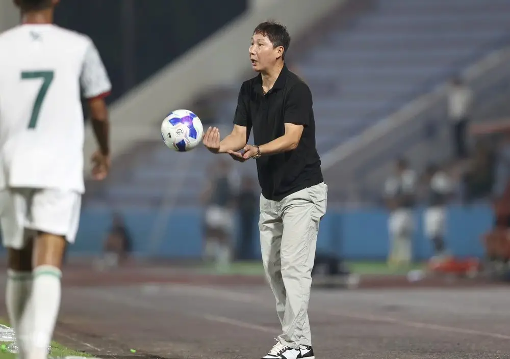 Đối thoại cuối tuần - BLV Vũ Quang Huy: “HLV Kim Sang Sik đang rất mát tay với bóng đá Việt Nam” - Ảnh 1.