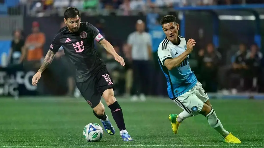 Messi đá hỏng 11m kiểu Panenka, Inter Miami thua đậm - Ảnh 2.