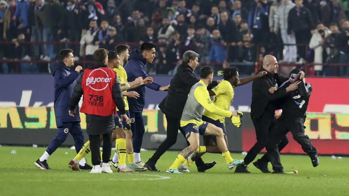Nhận định, Soi kèo Fenerbahce vs Trabzonspor, 23h30 ngày 14/09: Khó có bất ngờ - Ảnh 1