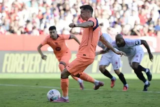 Điểm tin sáng 1310 Barca bất ngờ không gia hạn với Lewandowski 1