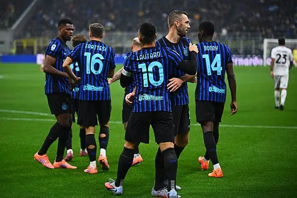Inter Milan đè bẹp Cremonese 4-1 ở vòng 6 Serie A