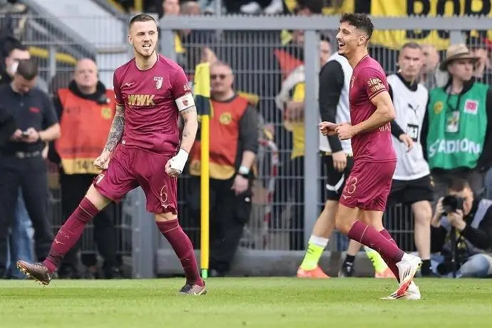 Siêu máy tính dự đoán Augsburg vs Dortmund, 2h30 ngày 1/11