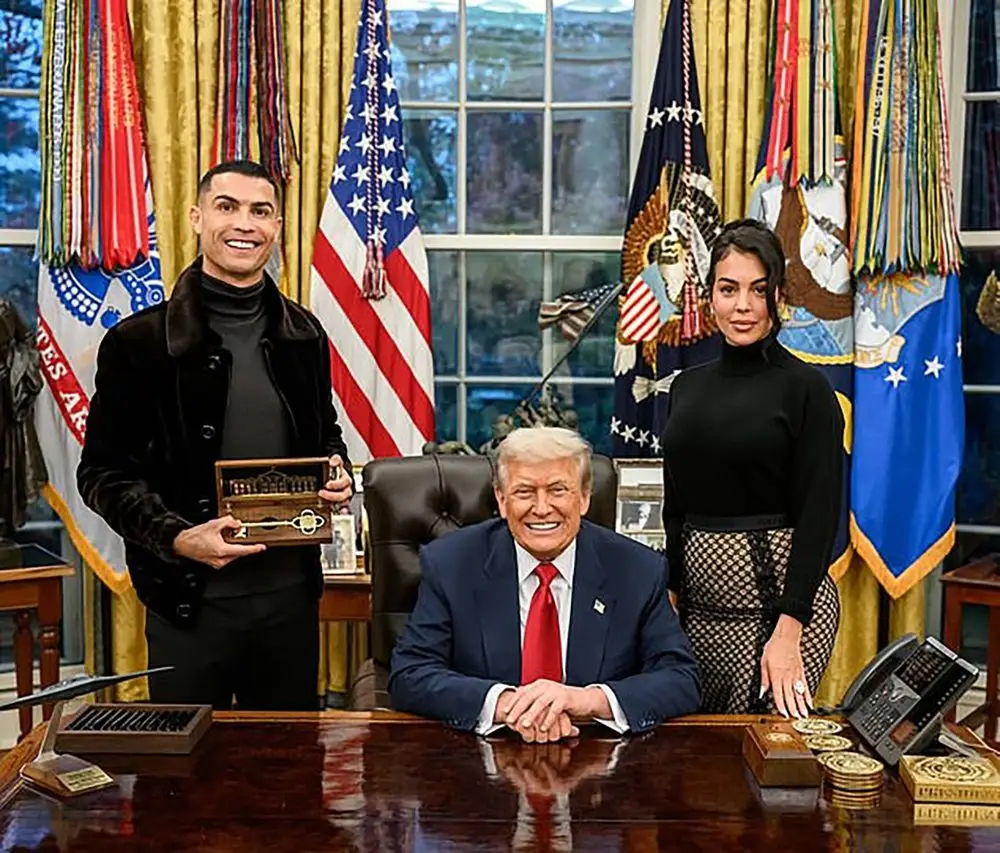 Tiết lộ món quà Ronaldo nhận từ Tổng thống Donald Trump - Ảnh 1.