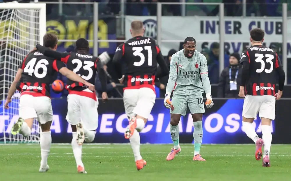 AC Milan: Lời thì thầm Scudetto - Ảnh 1.