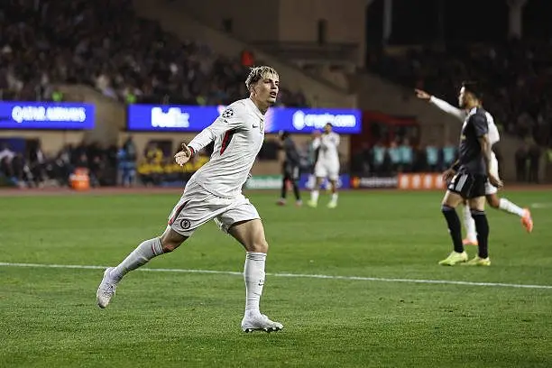 Chelsea thoát thua trên sân Qarabag nhờ công Garnacho