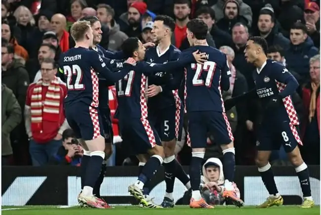 Steven Gerrard Không còn gì để bào chữa cho Liverpool 1