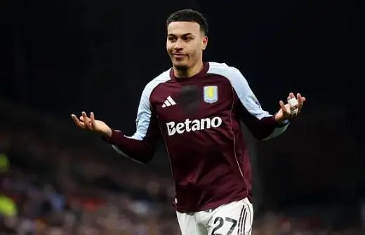 Morgan Rogers dang choi tot trong mau ao Aston Villa.