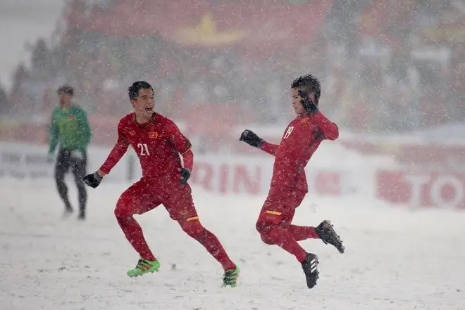 Tin nóng bóng đá Việt Nam hôm nay 24/12: U23 Việt Nam sẵn sàng cho VCK U23 châu Á; Gala trao giải Quả bóng vàng Việt Nam 2025 diễn ra ngày 26/12 - Ảnh 1.