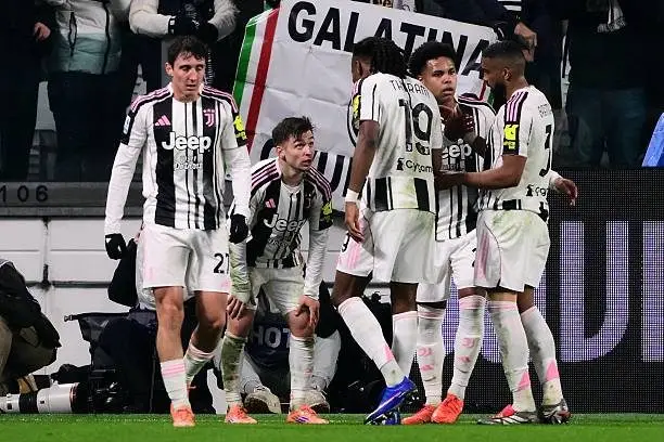 Các bàn thắng của Conceicao và Openda giúp chủ nhà Juventus đánh bại AS Roma 2-1, qua đó tiếp tục củng cố hy vọng vào top 4 Serie A.