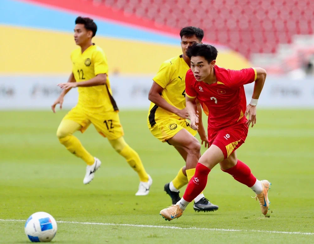 HLV Kim Sang Sik và bài toán Đình Bắc trước "vật cản" U22 Philippines - Ảnh 1.