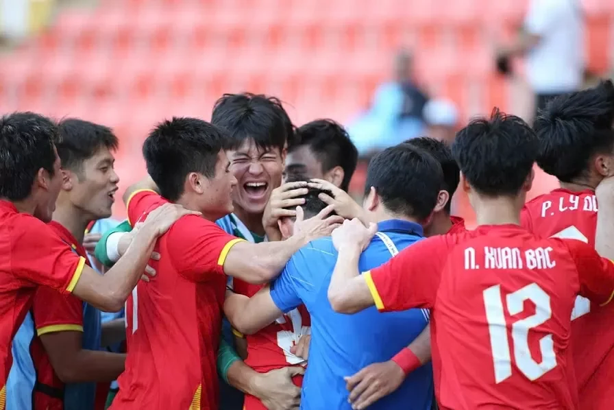 Vượt qua U22 Philippines, U22 Việt Nam hiên ngang vào chung kết bóng đá nam SEA Games 33