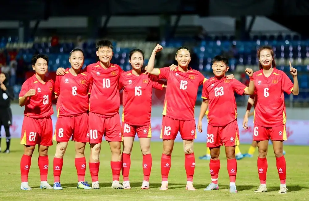 Tạo mưa bàn thắng, ĐT Việt Nam được truyền thông Đông Nam Á khen là 'nữ hoàng SEA Games' - Ảnh 1.