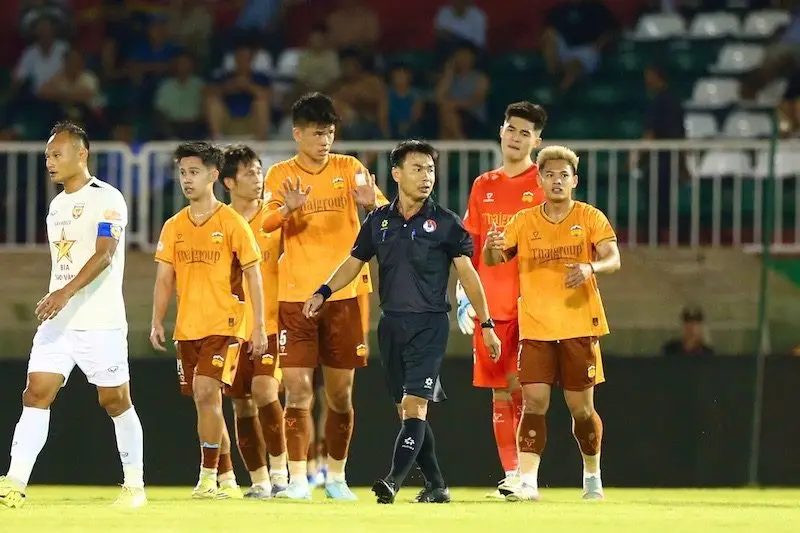 Lịch thi đấu V-League vòng 25: Tâm điểm ở phố núi - Ảnh 1.