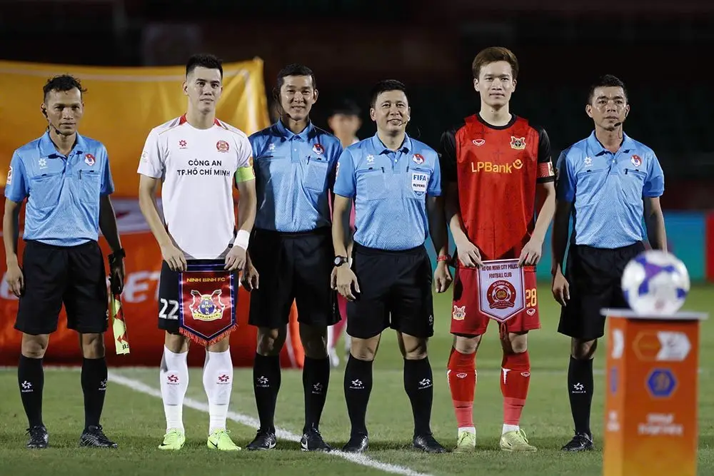 Lịch thi đấu bóng đá hôm nay 23/5: Trực tiếp Ninh Bình vs CATPHCM, Đà Nẵng vs Hải Phòng - Ảnh 1.