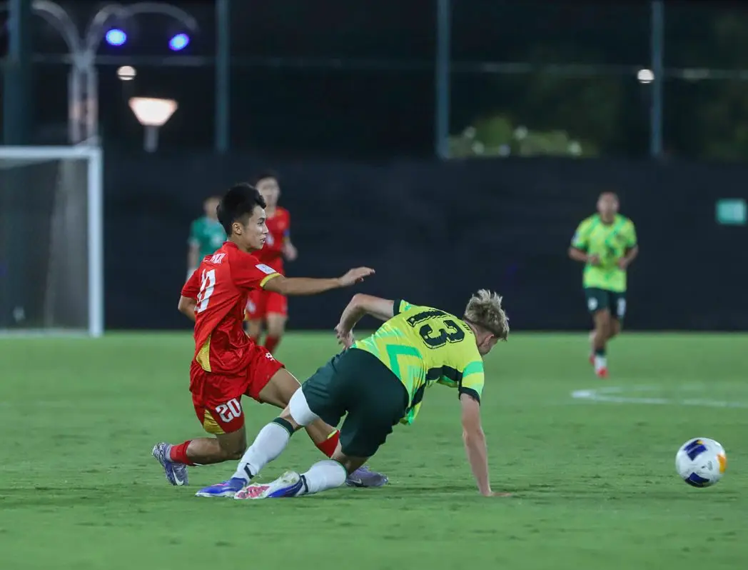 Tin nóng bóng đá Việt hôm nay 17/5: HLV U17 Việt Nam mong học trò mạnh mẽ hơn; Văn Lâm khen cầu thủ nhập tịch Tài Lộc - Ảnh 1.