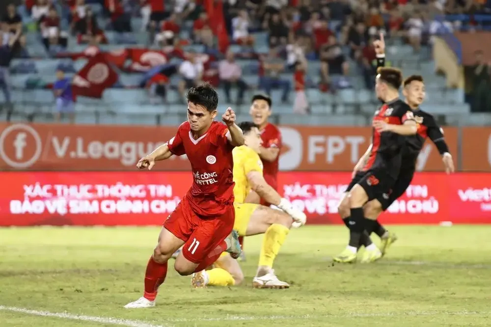 V-League còn nóng ba cuộc đua cuối mùa: Top 3, top 5 và cuộc chiến trụ hạng - Ảnh 1.