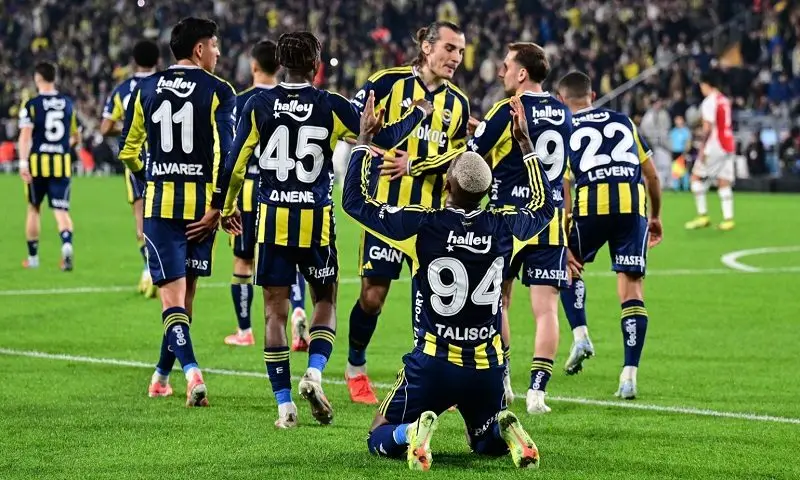 Soi kèo phạt góc Fenerbahce vs Gornik Zabrze, 1h00 ngày 22/7 - Ảnh 1